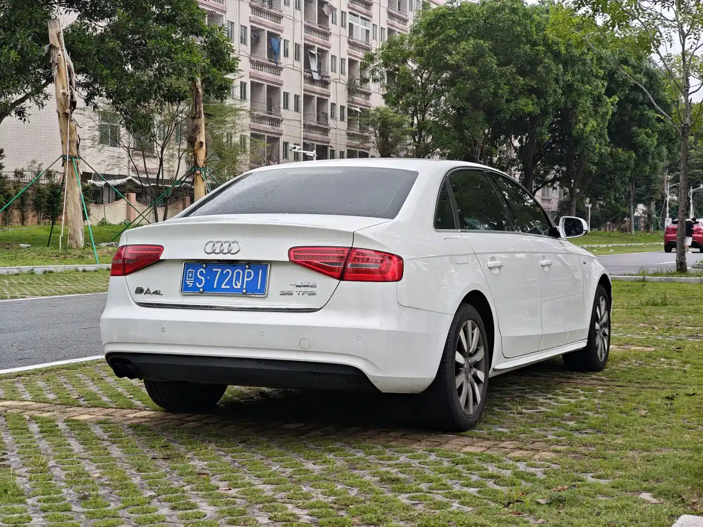 Audi A4L 2013 35 TFSI Automatic Standard фото 6