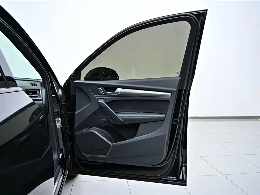 Audi Q5L 2023 40T Luxury Dynamic фото 20