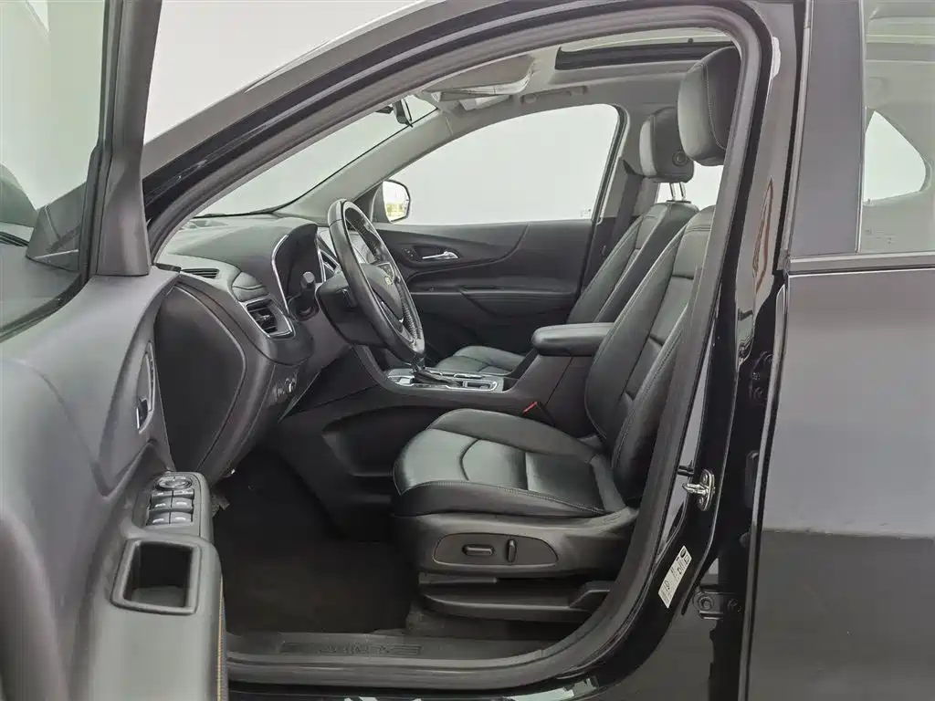 Chevrolet Equinox 2018 RS 550T Automatic 4WD Pioneer Edition фото 10