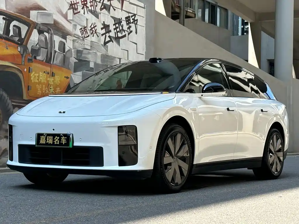 Li Auto i6 2025 4WD Base Model