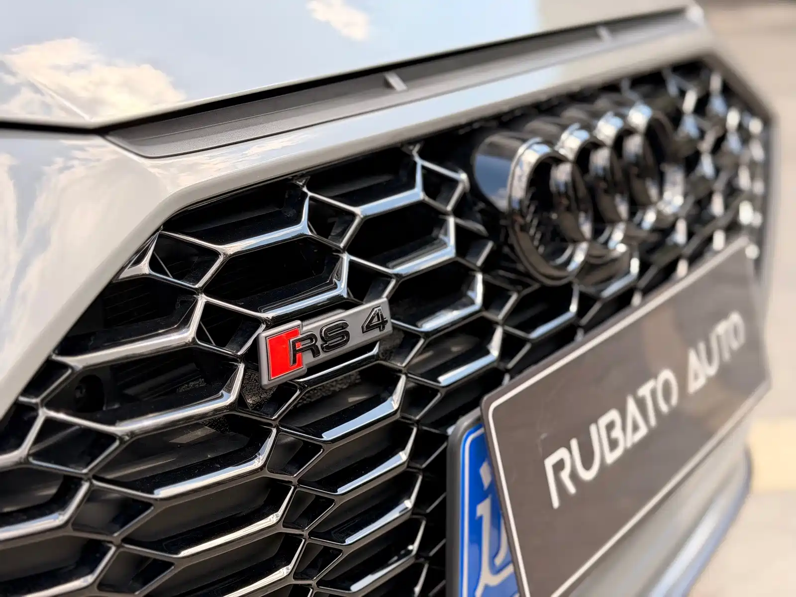 صورة 11 - Audi RS 4