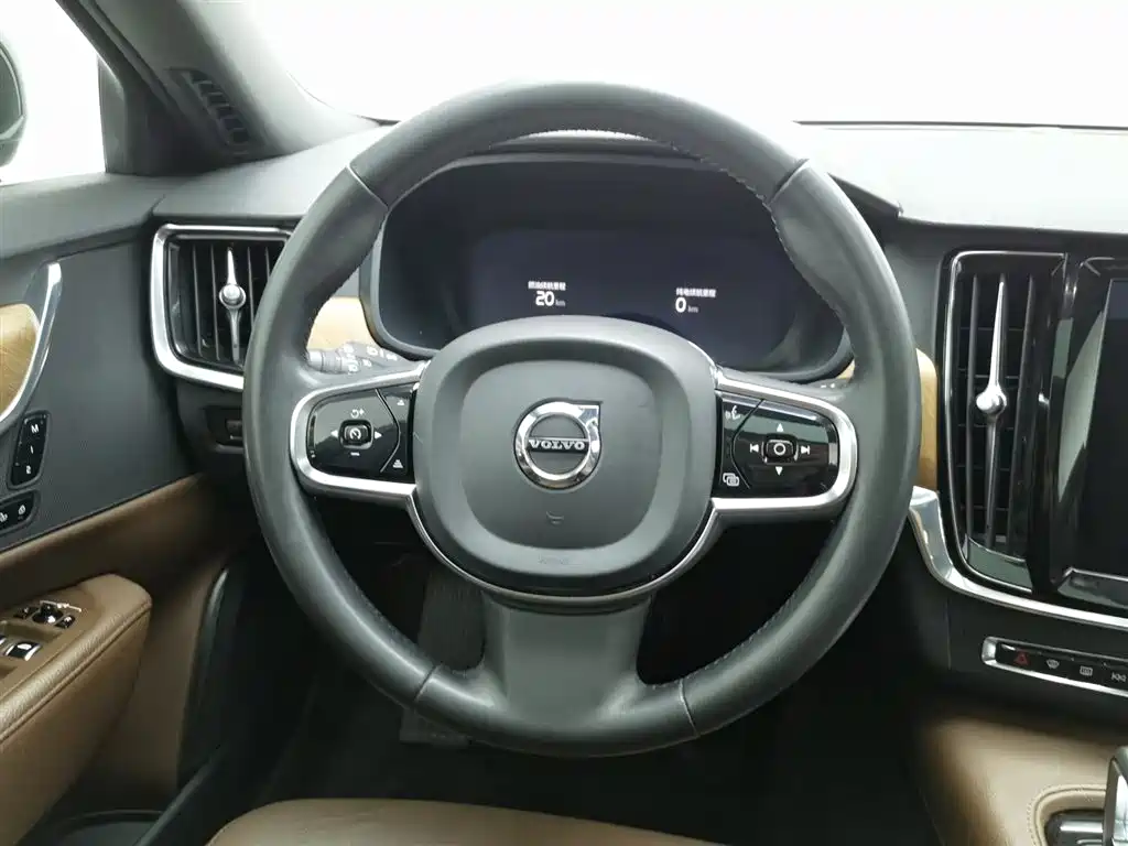 Volvo S90 Plug-in Hybrid 2022 T8 Recharge Plug-in Hybrid Momentum Luxury Edition фото 11