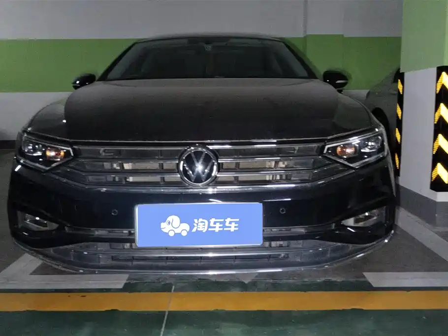 Volkswagen Magotan 2020 330TSI DSG Luxury фото 2