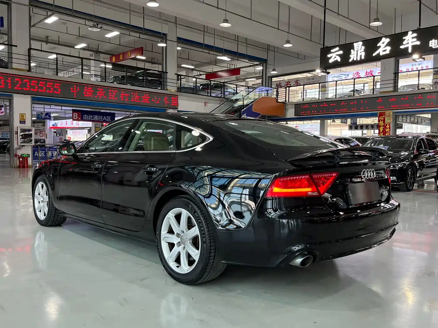 Audi A7 2012 3.0TFSI quattro Comfort фото 6