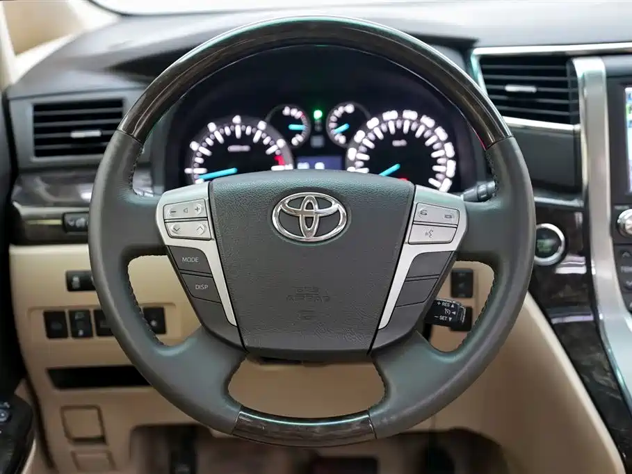 Toyota Alphard 2012 3.5L Luxury Edition фото 10