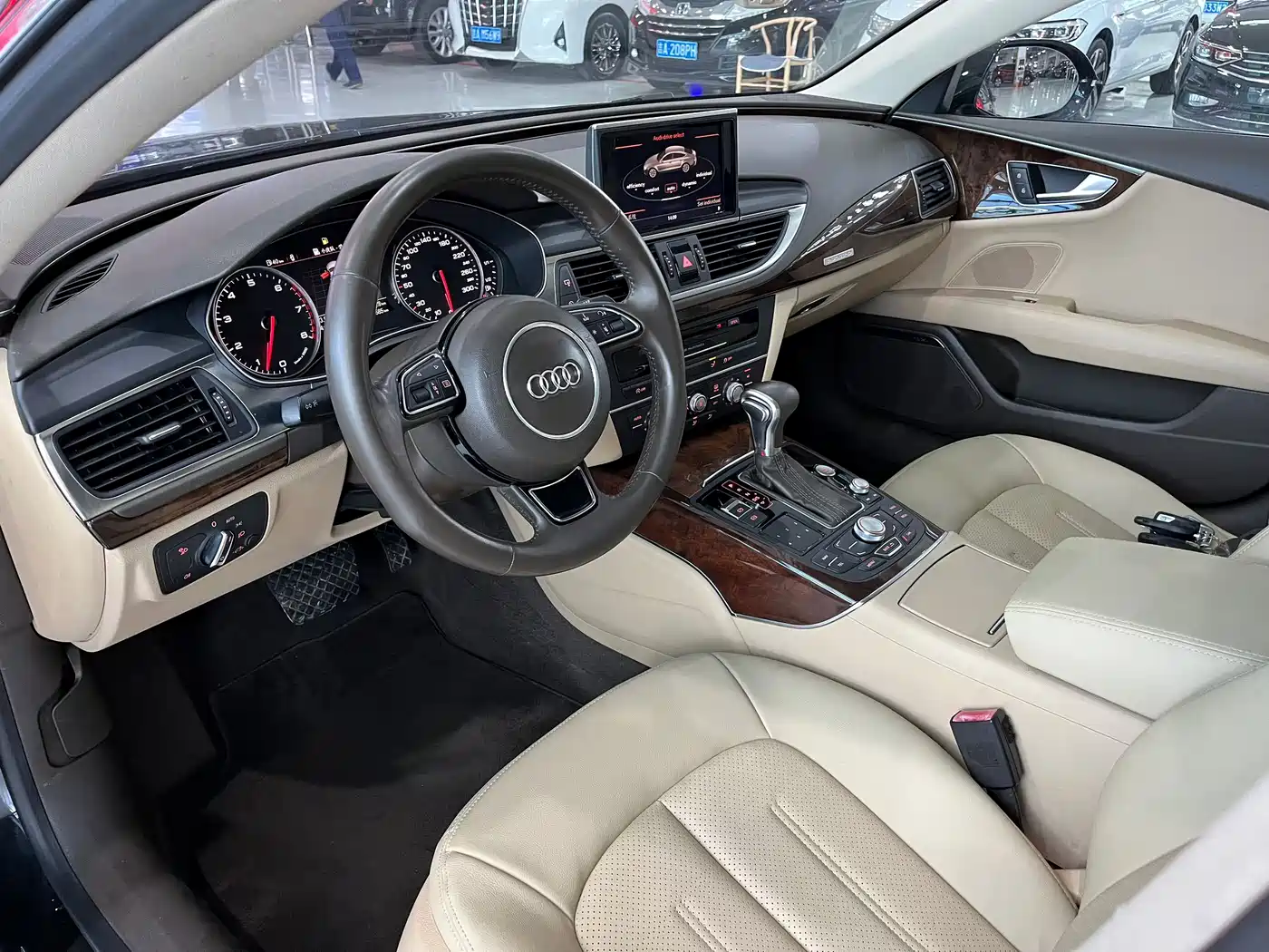 Audi A7 2012 3.0TFSI quattro Comfort фото 8