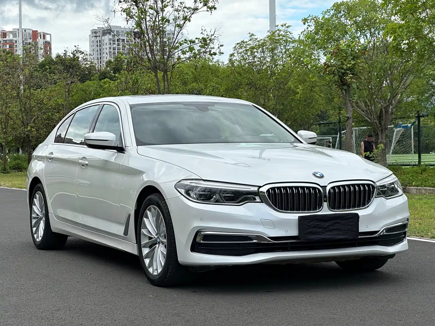 BMW 5 Series 2020 530Li Premium Luxury Package фото 3