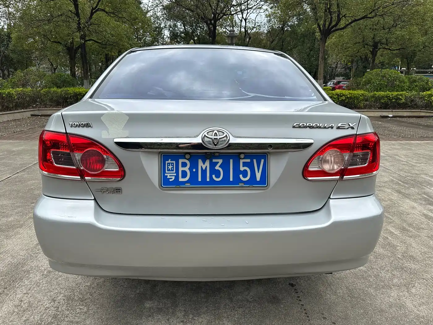 Toyota Corolla 2011 1.6L Automatic Classic Edition фото 14