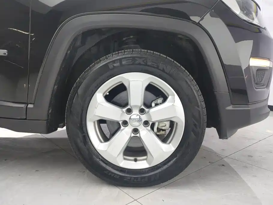 Jeep Compass 2021 2020 220T Automatic Leading Edition