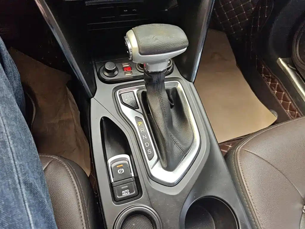 GAC Trumpchi Trumpchi GS4 2017 235T Automatic 2WD Luxury Smart Connected Edition фото 14