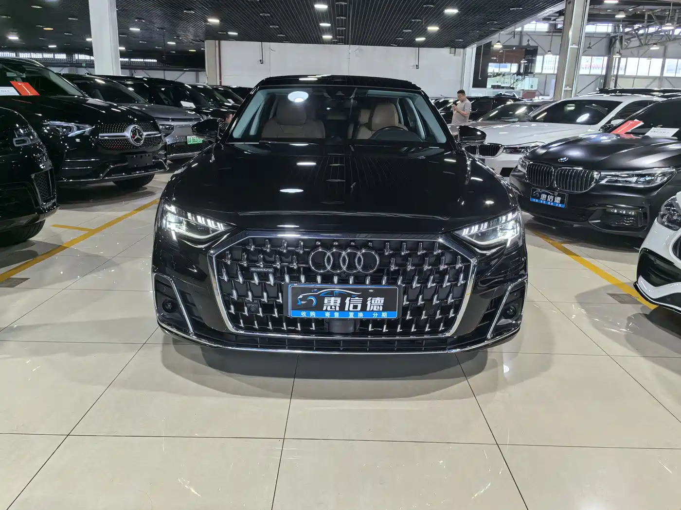 AUDI A8