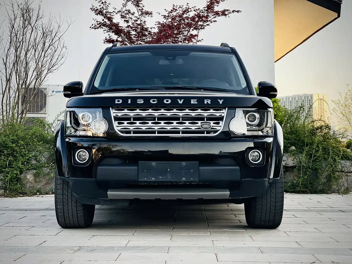 Land Rover Discovery 2015 3.0 SDV6 HSE Diesel фото 2