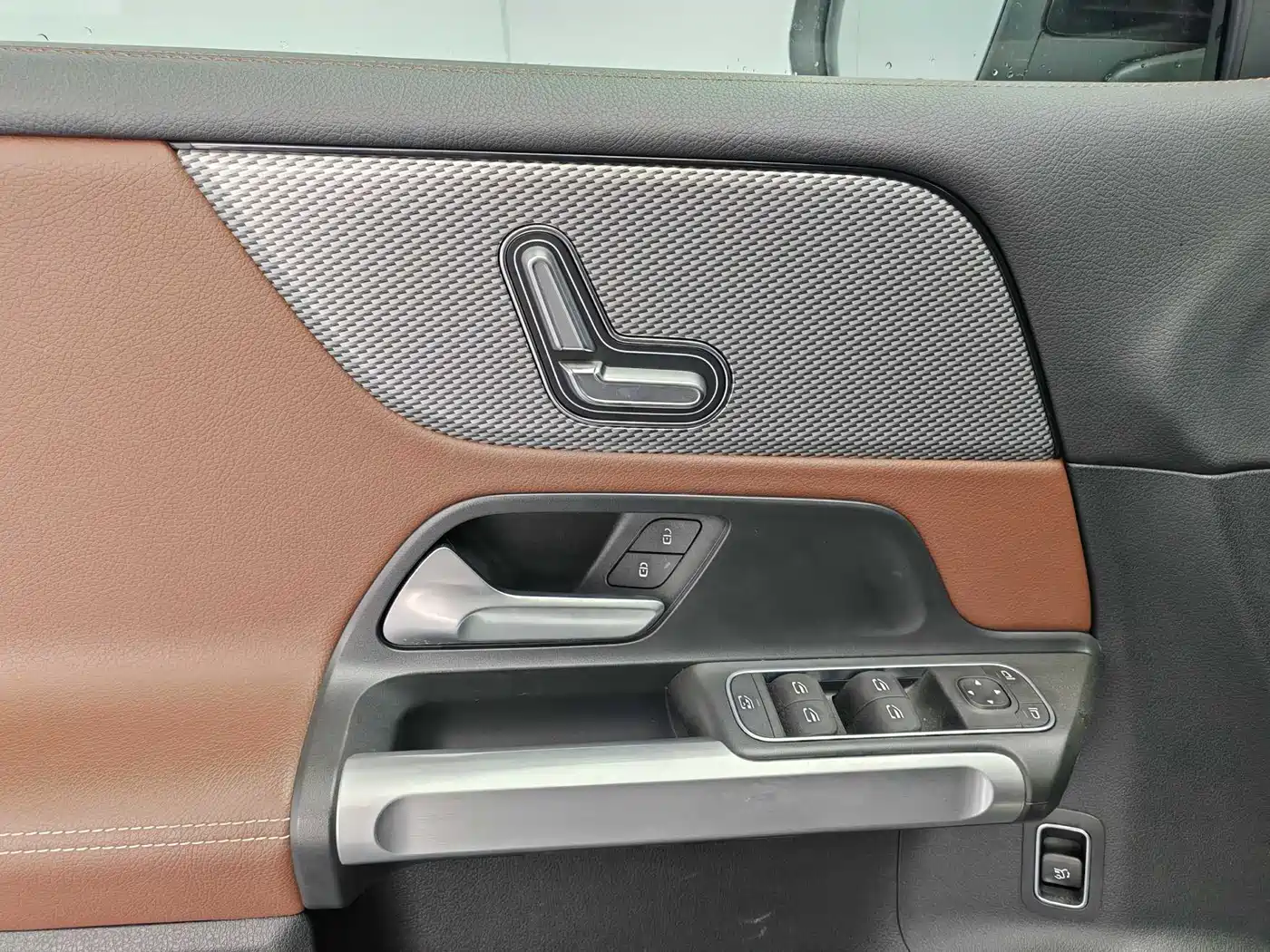 Mercedes-Benz GLB 2024 GLB 200 Dynamic фото 16
