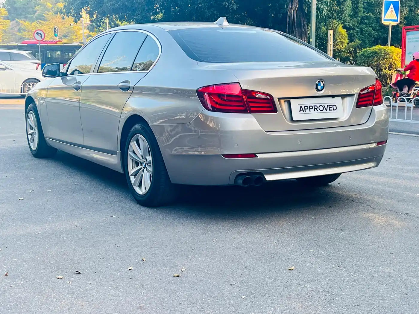 BMW 5 Series 2013 520Li Elegance фото 6