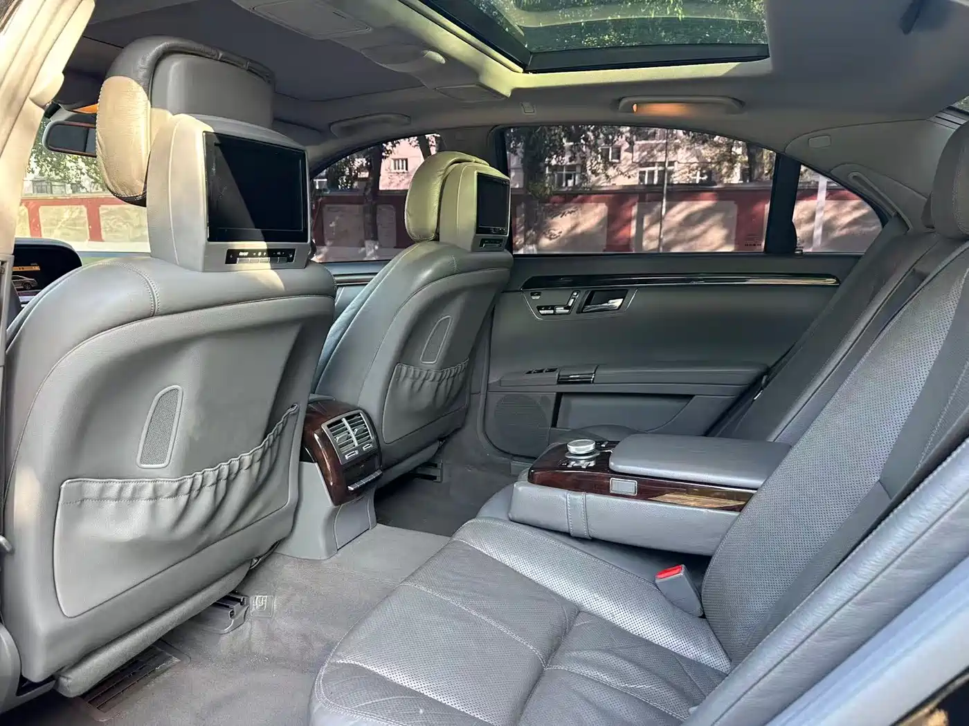 Mercedes-Benz S-Class 2008 S 350 L 4MATIC фото 14