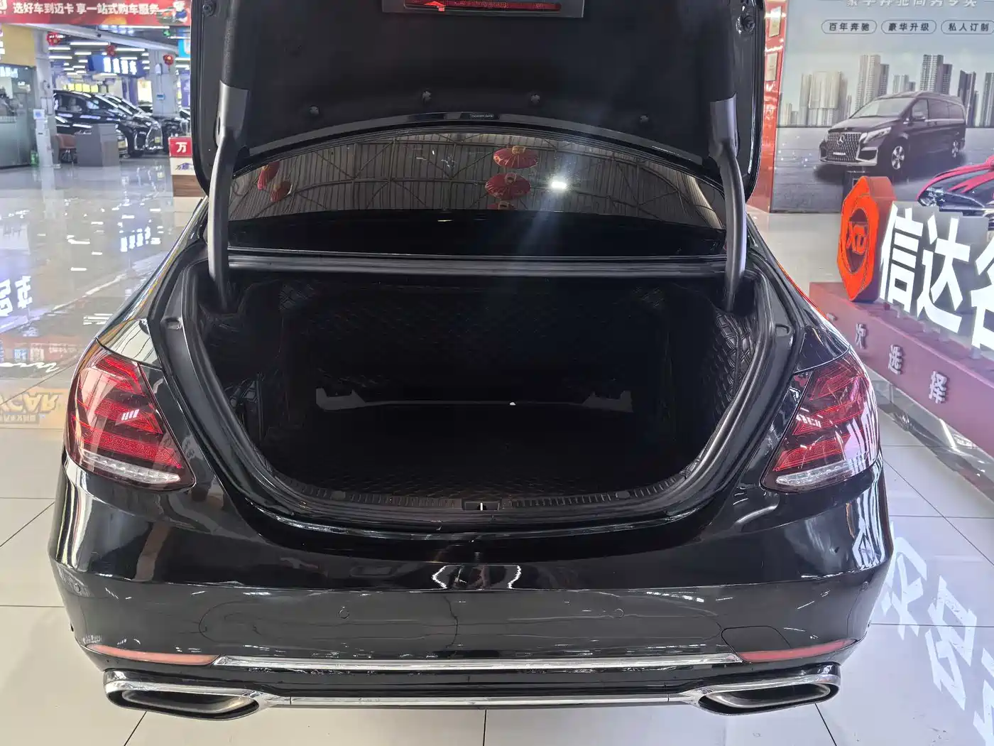 Mercedes-Benz E-Class 2017 E 200 L Sport 4MATIC фото 19