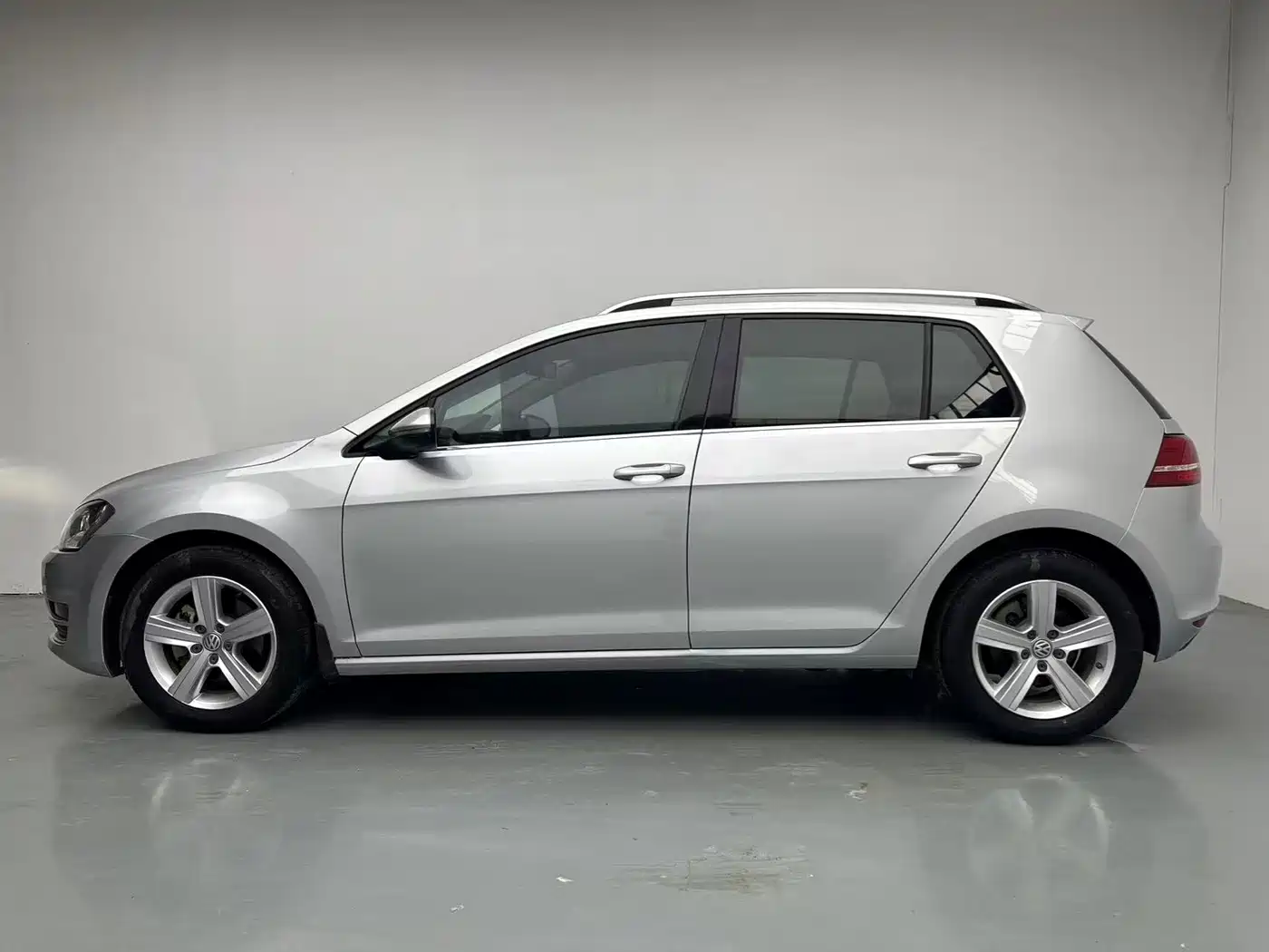 Volkswagen Golf 2016 1.6L Automatic Comfort фото 3