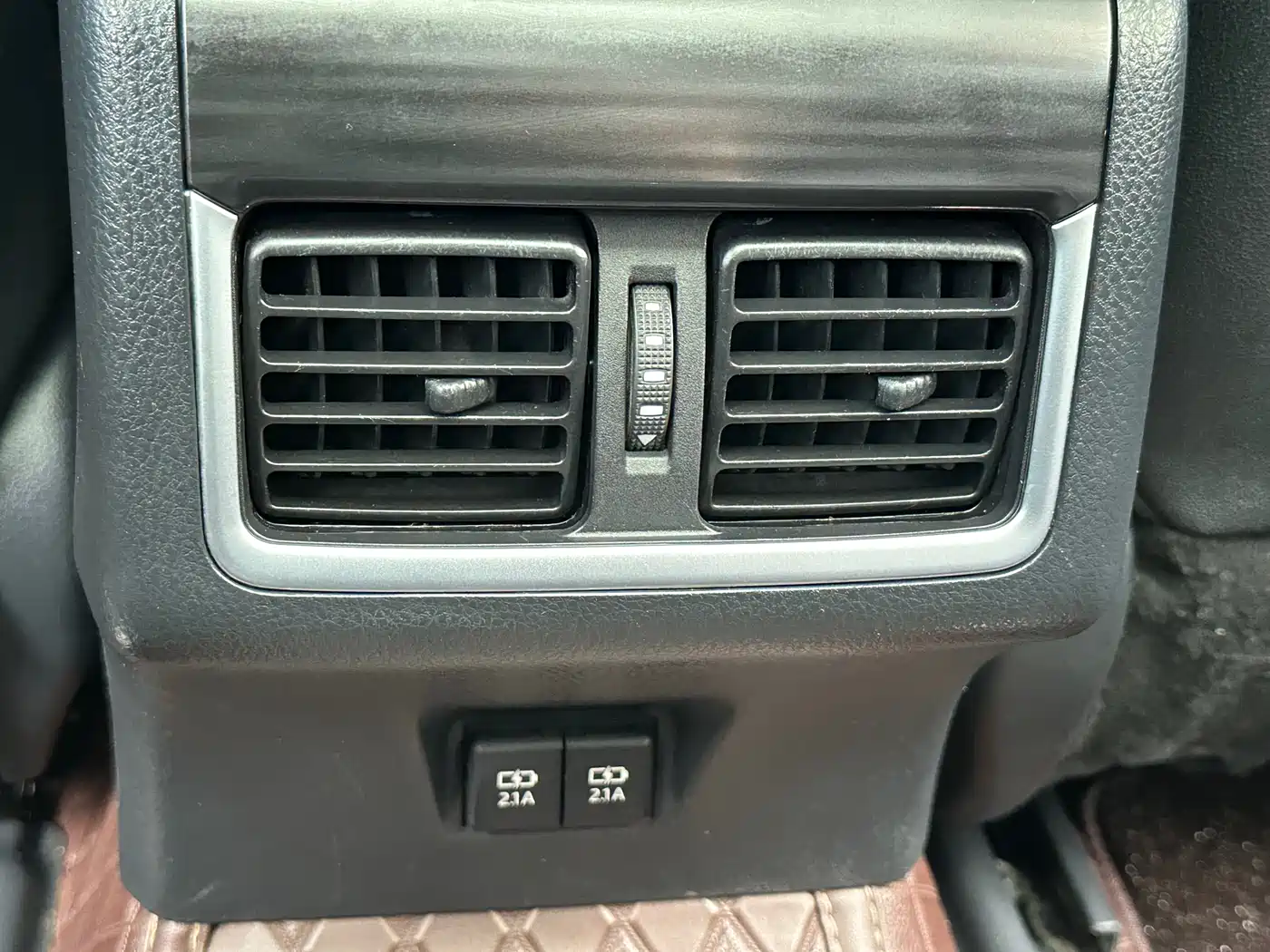 Toyota Camry 2021 2.5G Luxury Edition фото 17