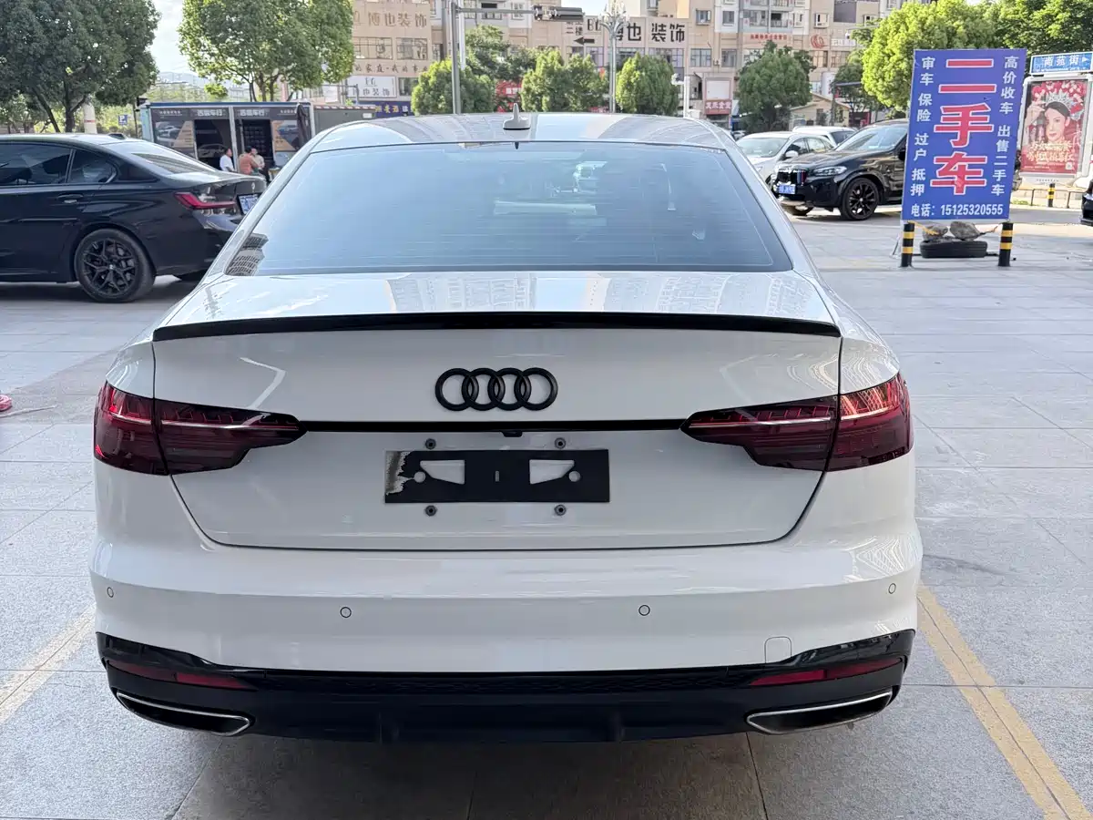 Audi A4L 2022 40 TFSI Luxury Dynamic фото 10