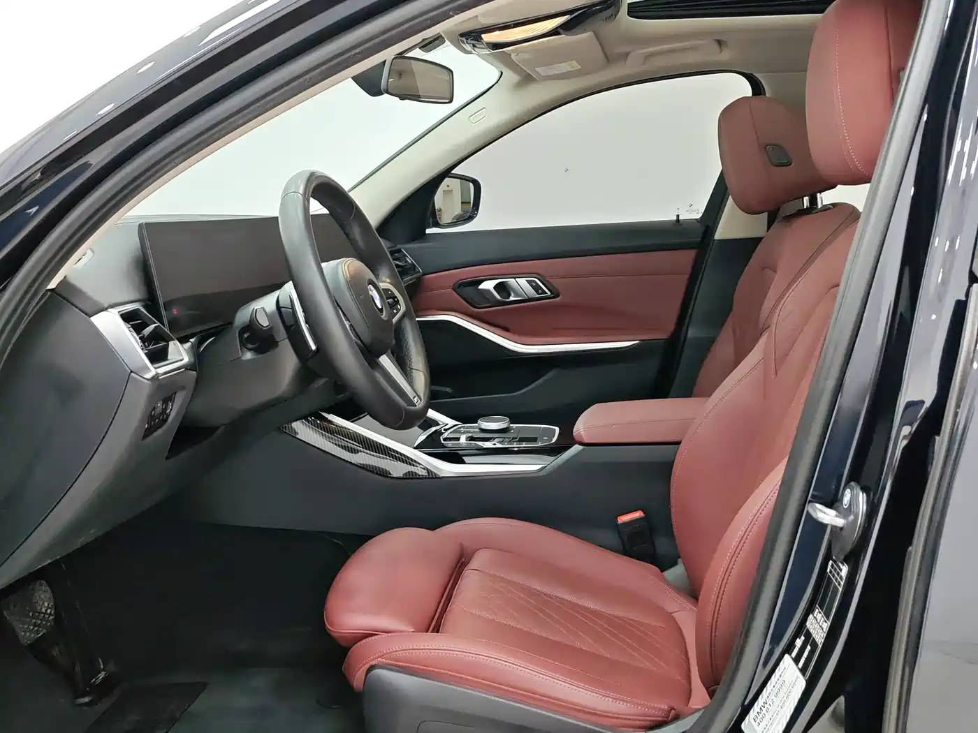 BMW 3 Series 2023 320Li M Sport Package фото 7