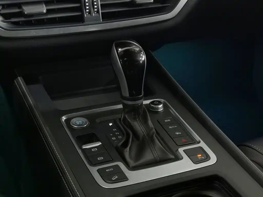 BYD Tang 2018 2.0T Automatic Smart Connection Noble Edition 7-Seater China V фото 13