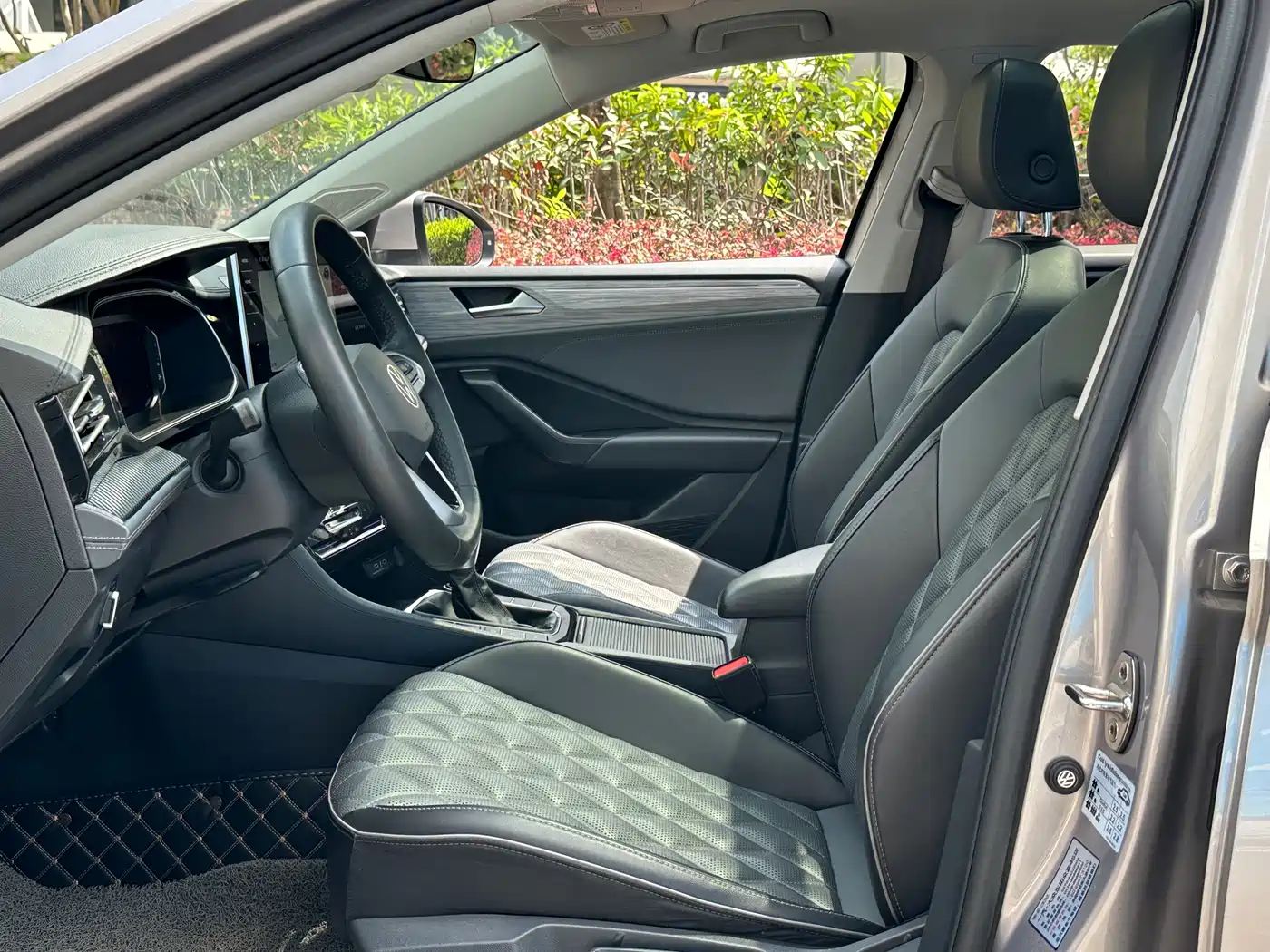 Volkswagen Sagitar 2023 Model Year 280TSI DSG Surpass Edition фото 4