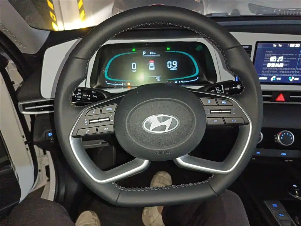 Hyundai Elantra 2023 1.5L CVT GLX Elite Edition фото 7