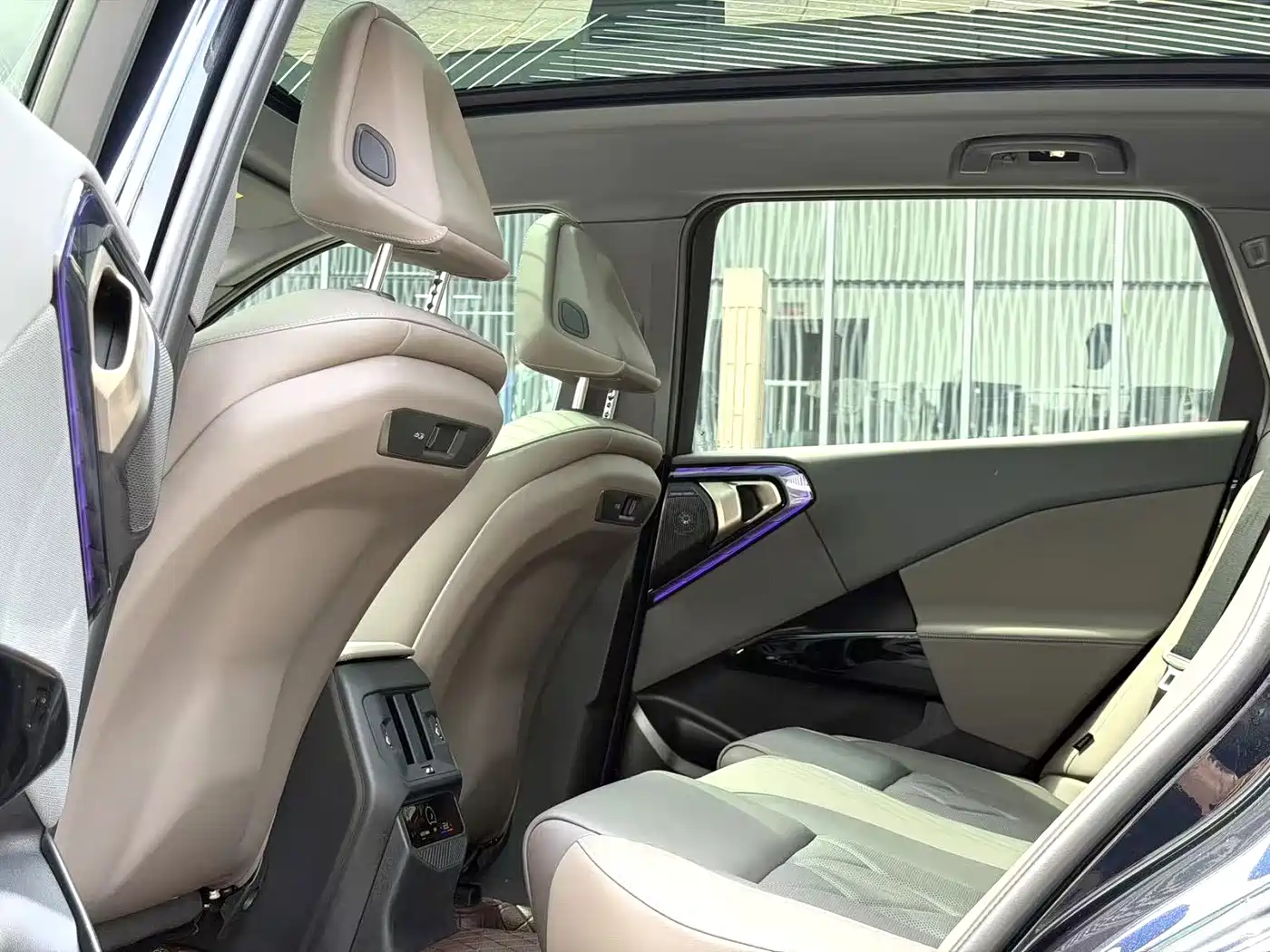 BMW X3 2025 xDrive30L Premium M Sport Package фото 12