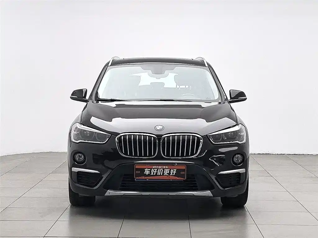 BMW X1 2018 sDrive18Li Premium Model фото 3