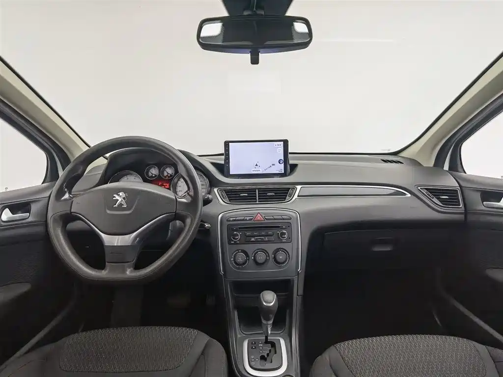 Peugeot 308 2014 Model Joy Edition Classic 1.6L Automatic Superior Style фото 5