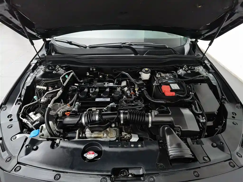 Honda Accord 2022 260TURBO Luxury Edition фото 6