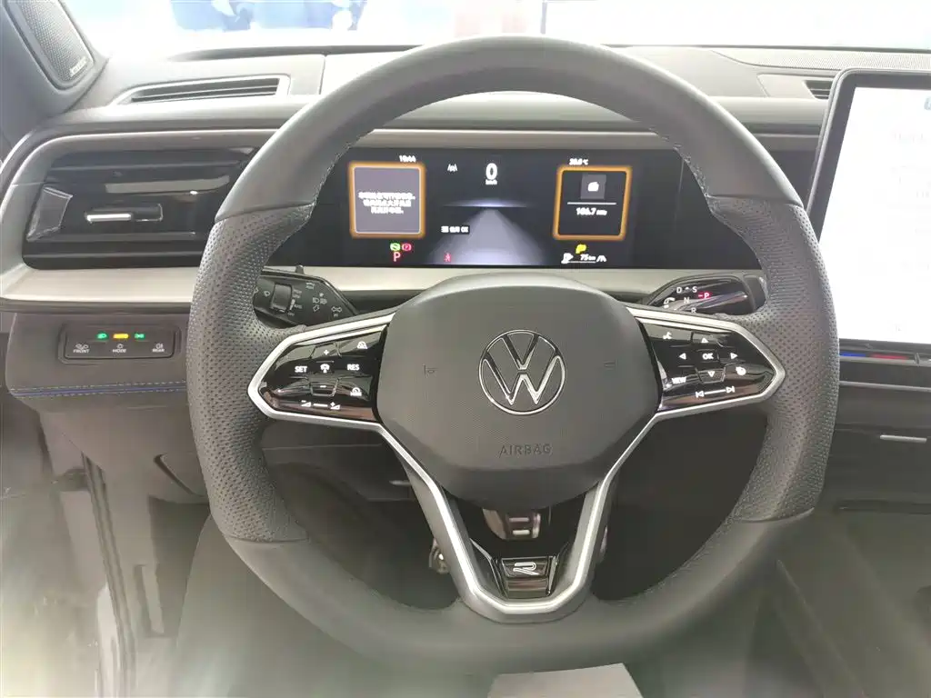 Volkswagen Teramont 2025 Teramont Pro 450TSI 4WD Summit Edition фото 11
