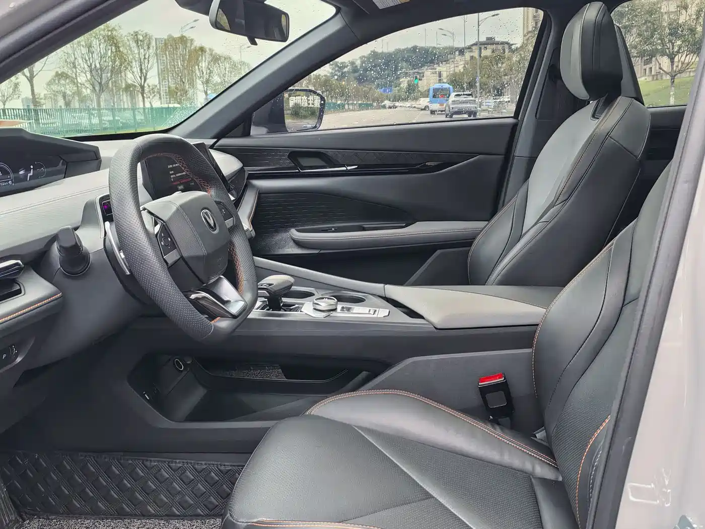 CHANGAN UNI-V