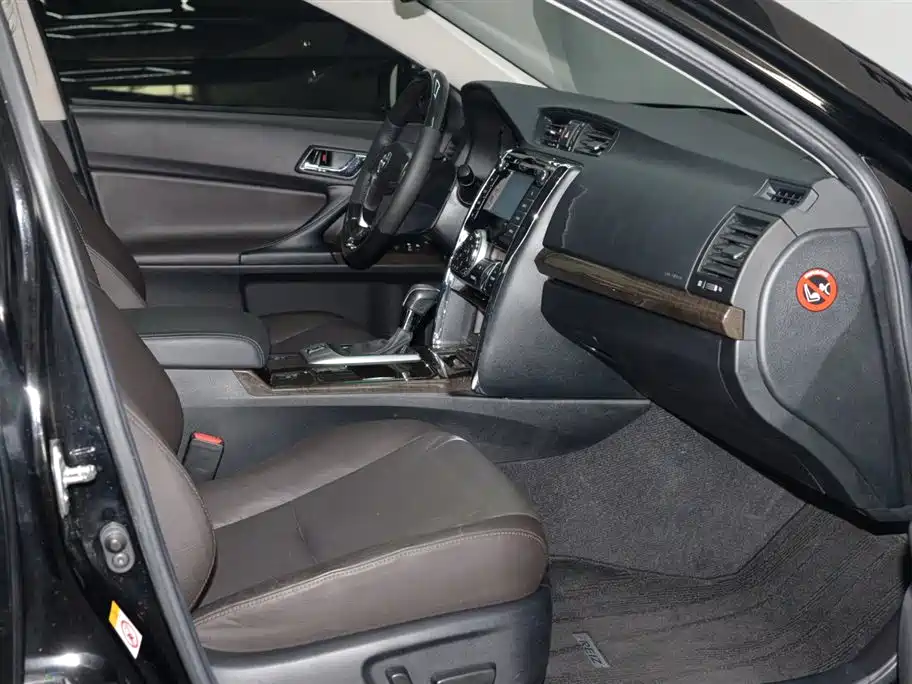 Toyota Reiz 2013 2.5V Elite Edition фото 19