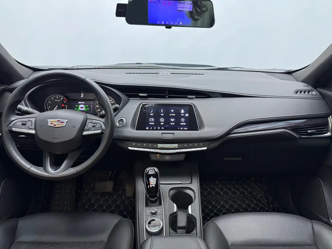 CADILLAC XT4