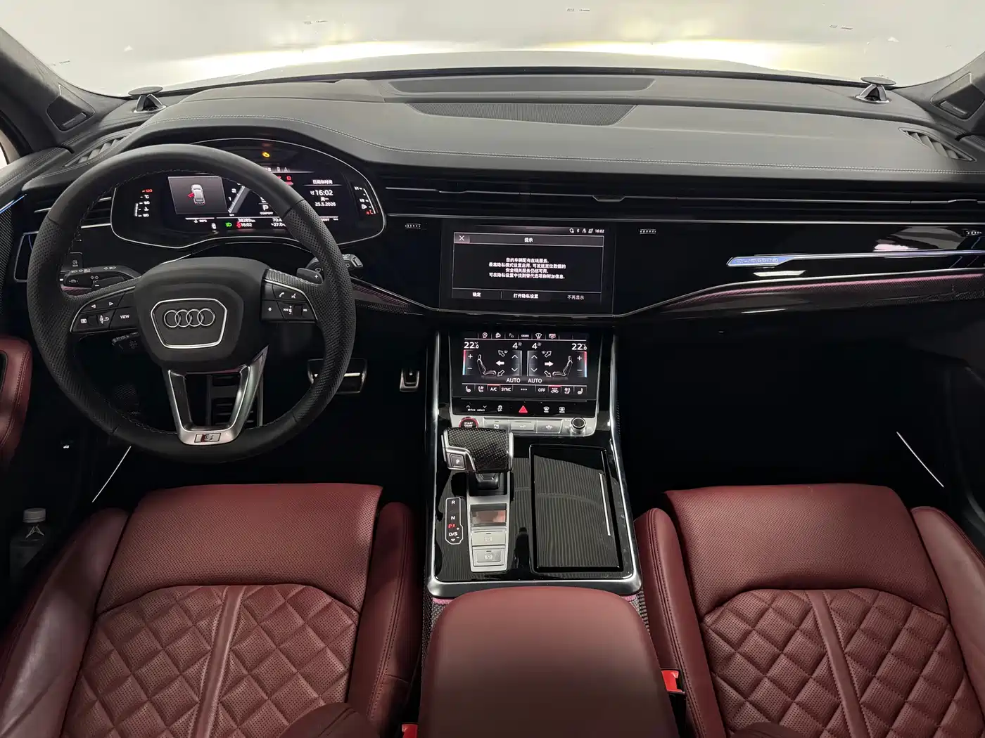 Audi SQ7 2024 4.0 TFSI Dark Knight Edition фото 8