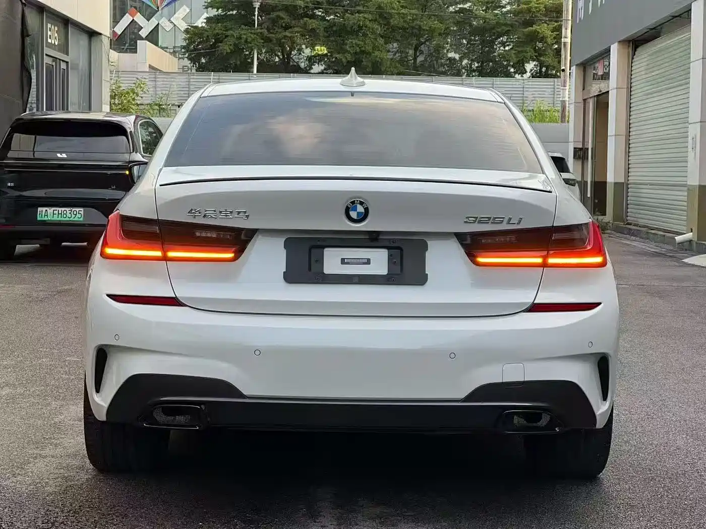 BMW 3 Series 2021 325Li M Sport Night Edition фото 8
