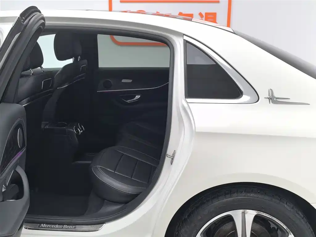 Mercedes-Benz E-Class 2016 E 200 L Sport Type фото 15