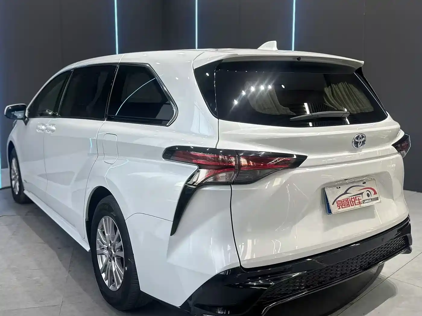 Toyota Sienna 2021 2.5L Hybrid Comfort Edition фото 7