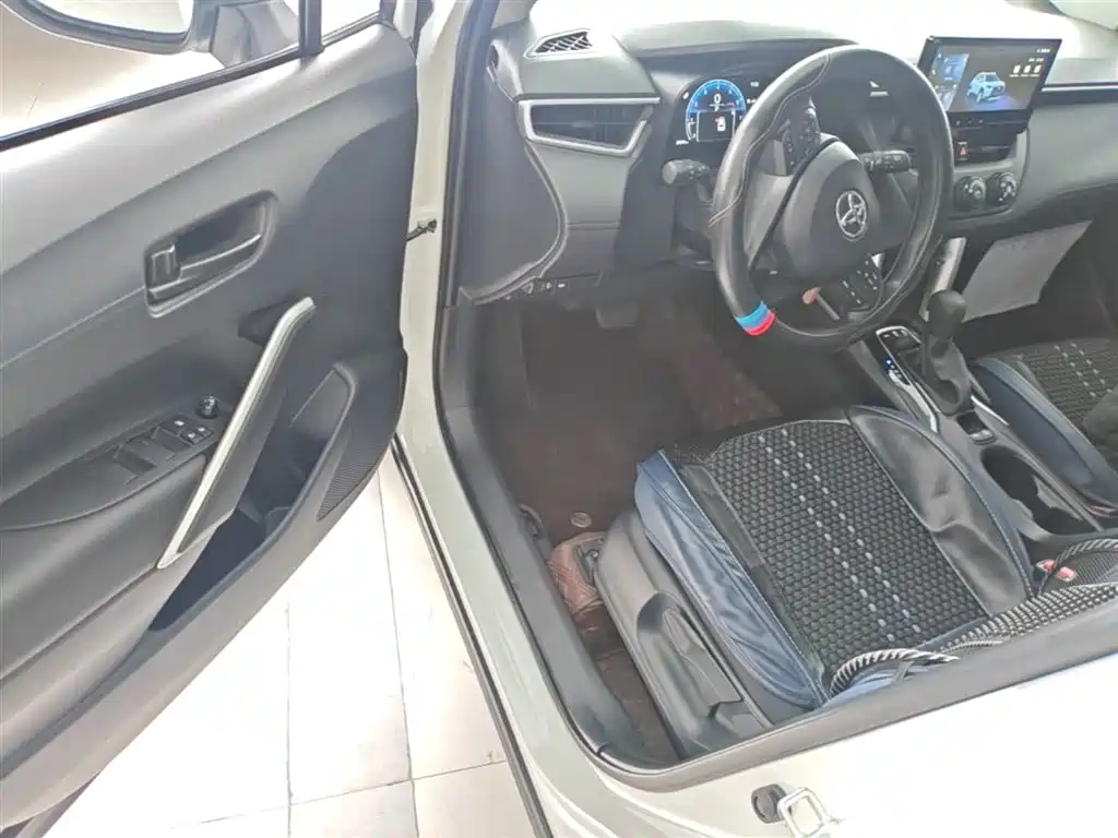 Toyota Corolla Cross 2023 2.0L Pioneer Edition фото 16