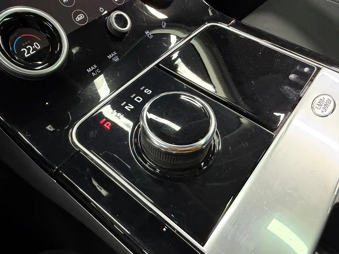 Land Rover Range Rover Velar 2021 P250 фото 17