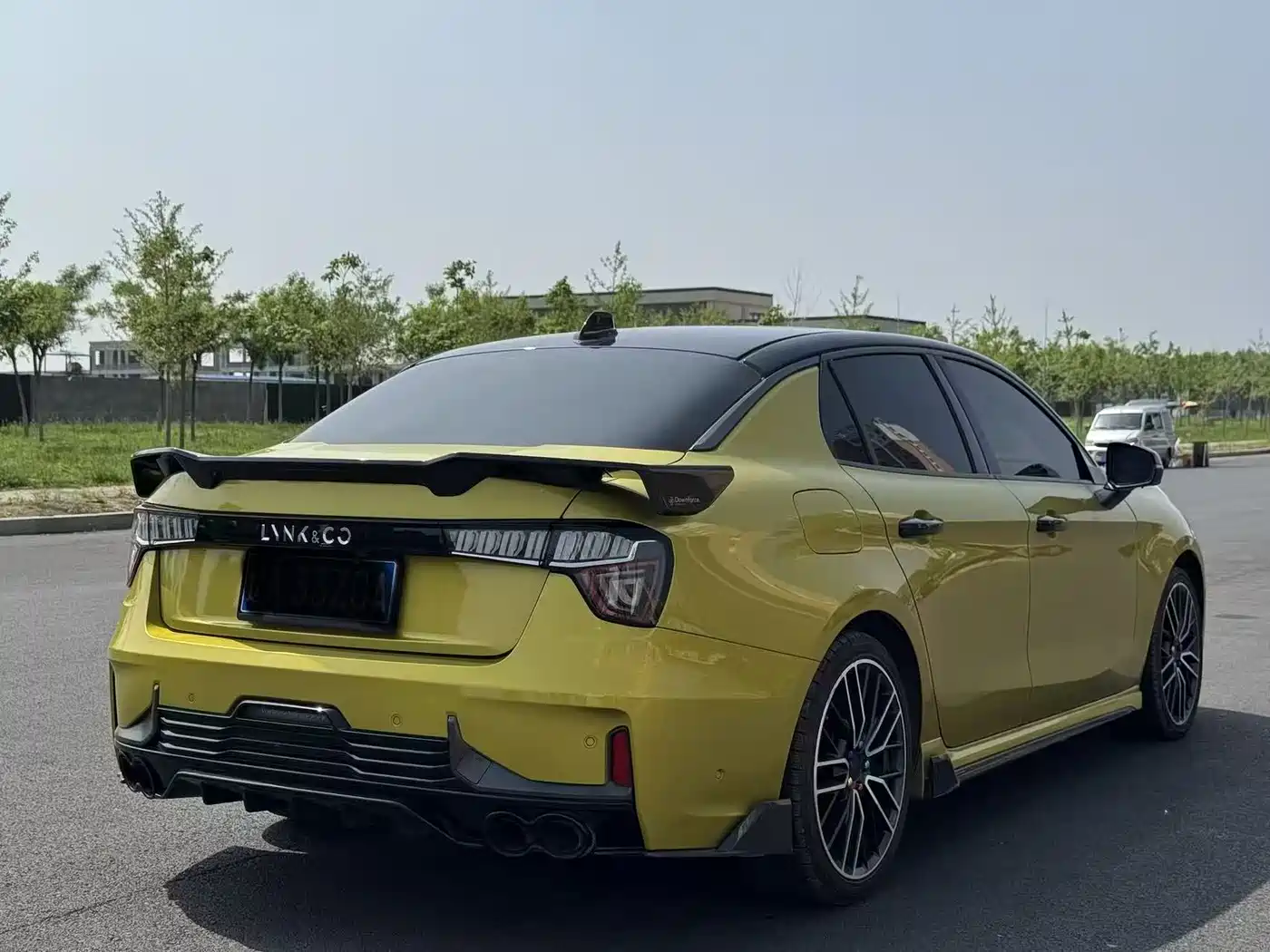 Lynk & Co 03 2021 03+ 2.0TD Auto Performance Package Edition фото 7
