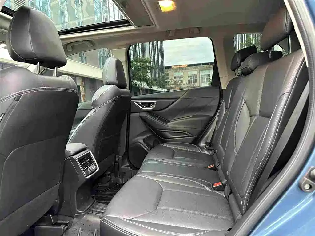 Subaru Forester 2021 2.0i Luxury Edition фото 7