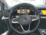Photo 7 - Volkswagen Golf