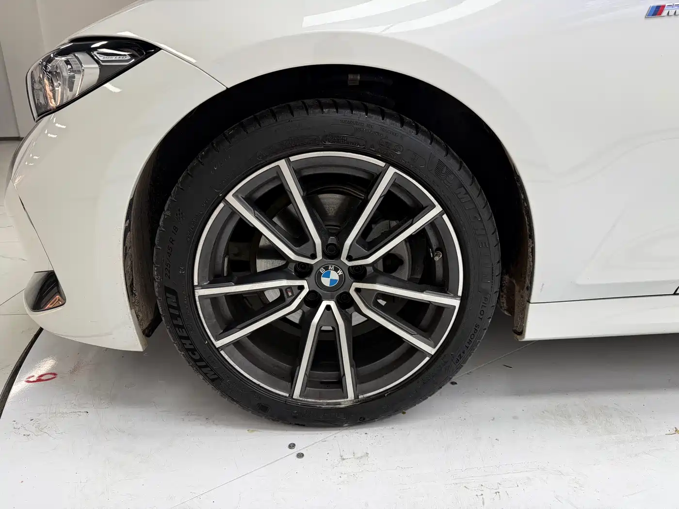 BMW 3 Series 2022 320Li M Sport Package фото 8
