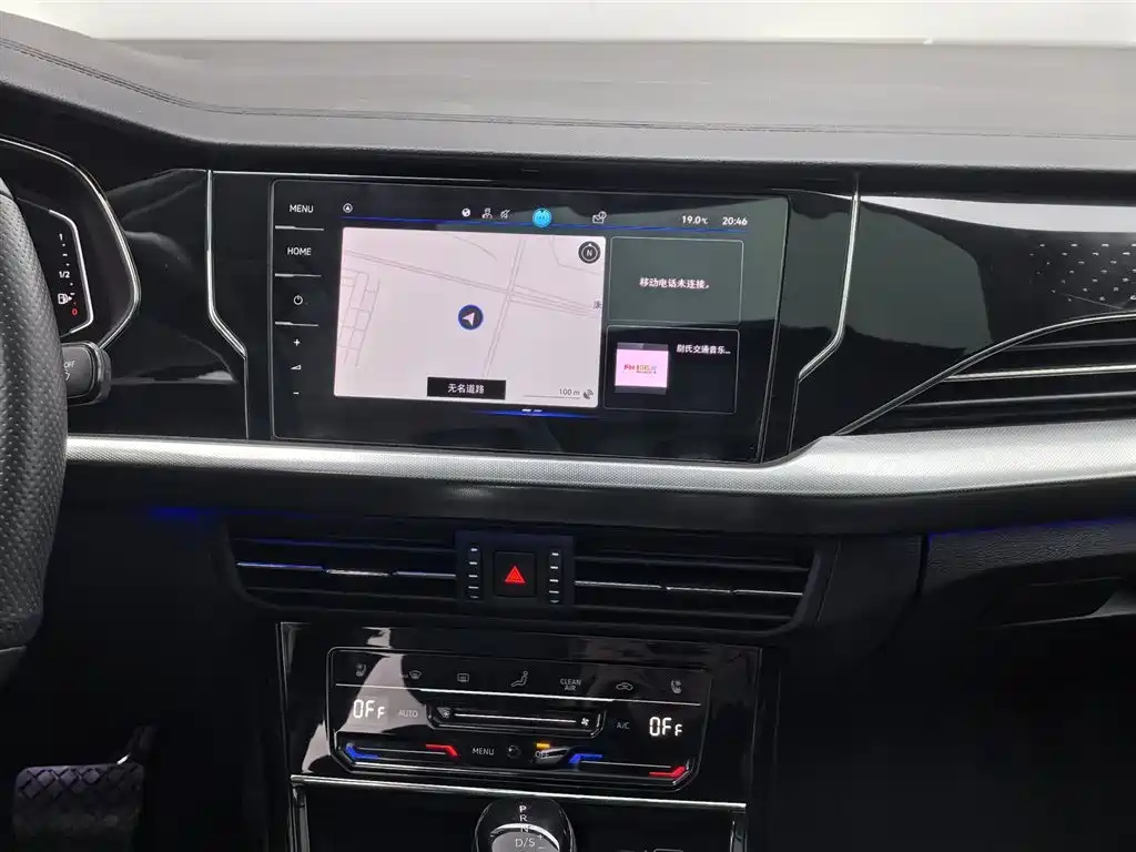 Volkswagen Passat 2023 330TSI Luxury Edition фото 12