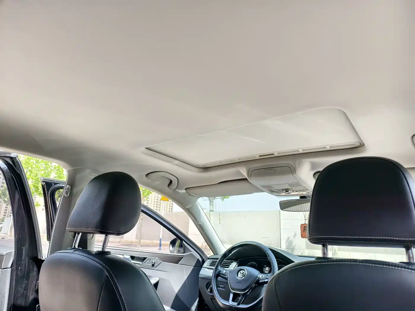 Volkswagen Passat 2016 330TSI DSG Executive Edition фото 11