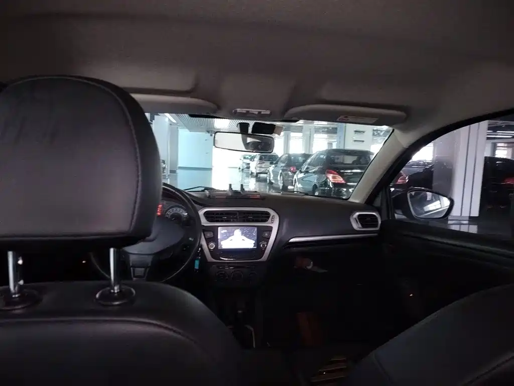 Peugeot 301 2016 1.6L Manual Comfort Edition фото 18