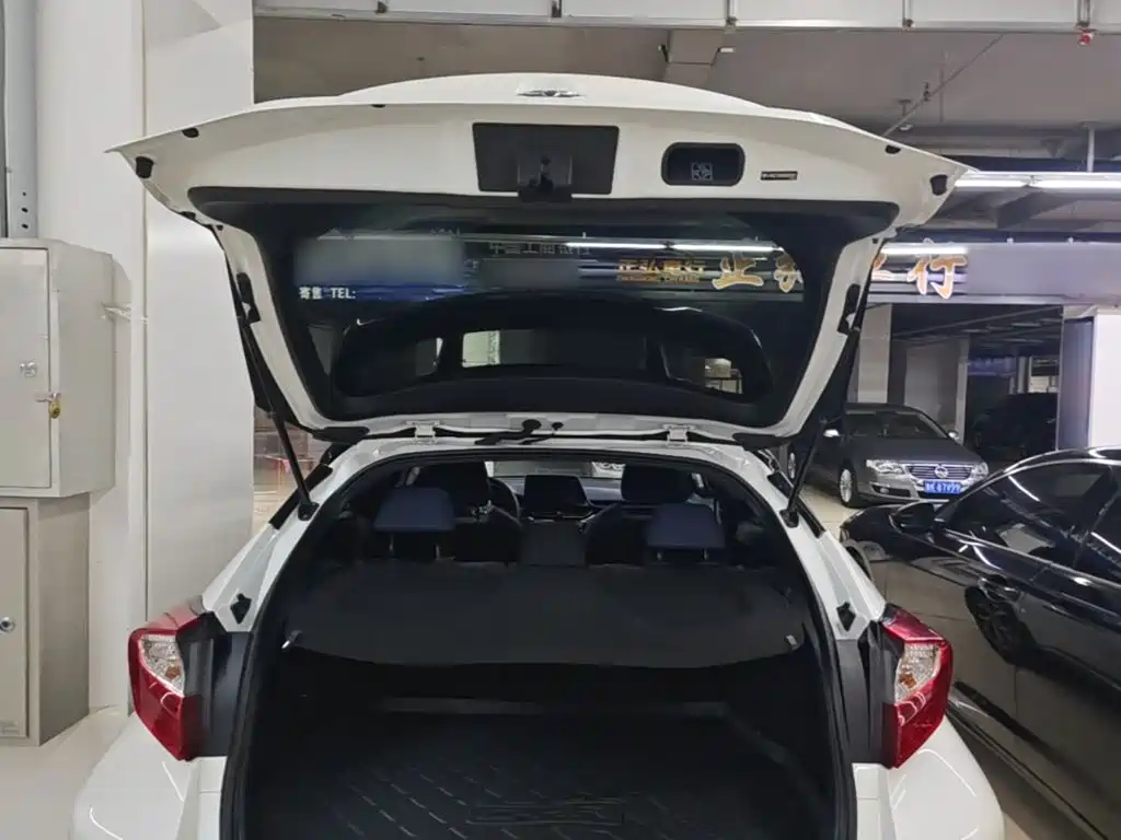 Toyota C-HR 2019 2018 2.0L Leading Edition China VI