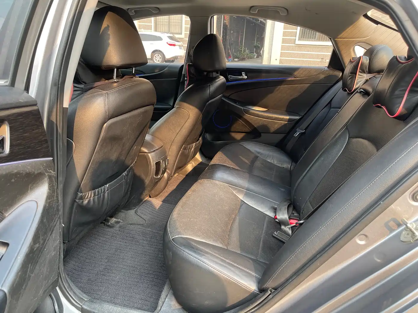 Hyundai Sonata 2013 2.0L Automatic Luxury Edition фото 10